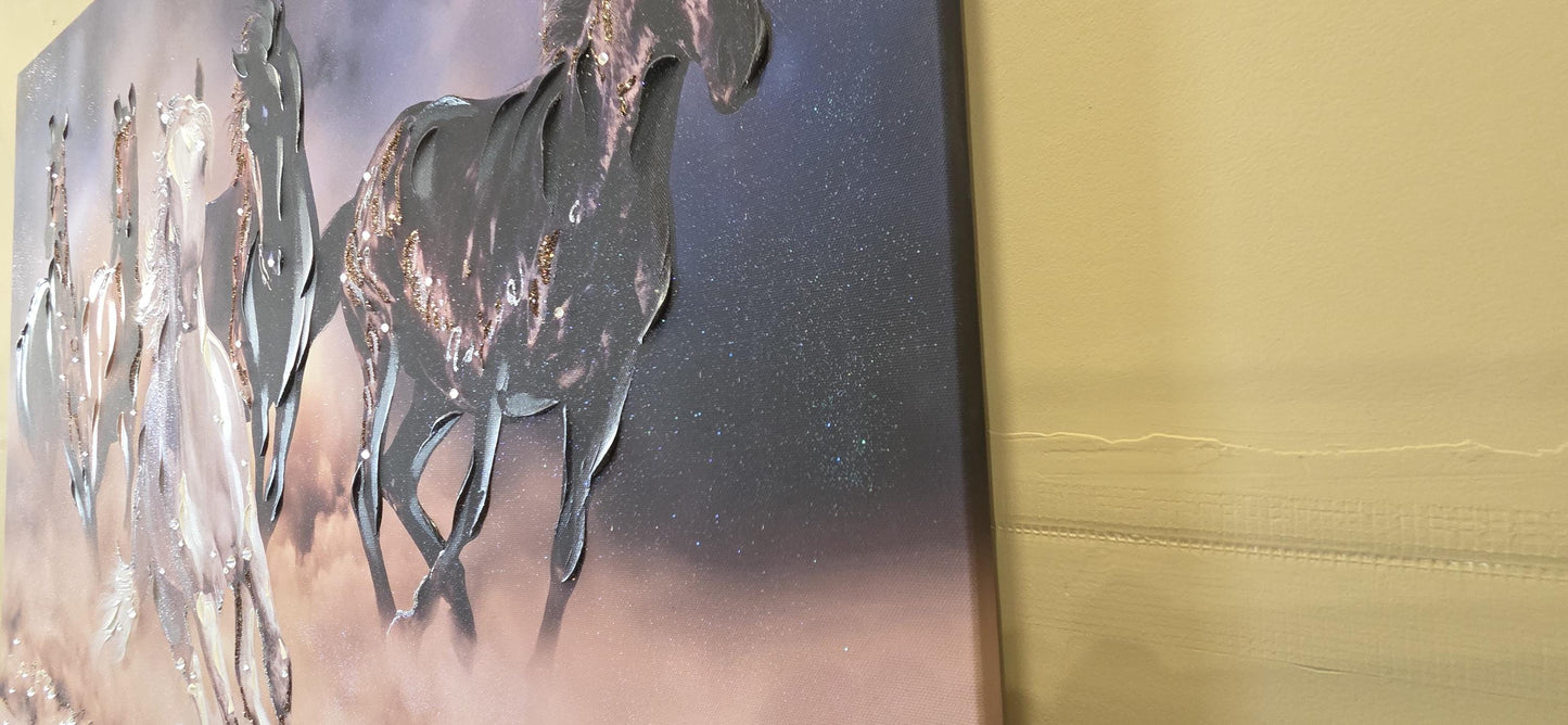 Quadro Personalizzabile Cavalli su Tela – Stampa Pittorica Fatta a Mano con Swarovski e Glitter | Arredo casa Classico o Moderno